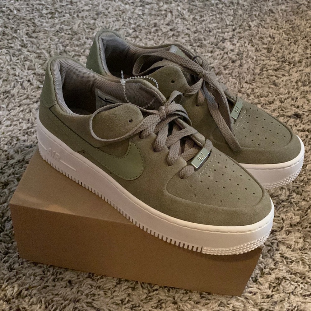 Nike Air Force 1 low (sage) BRAND NEW NEVER WORN!!